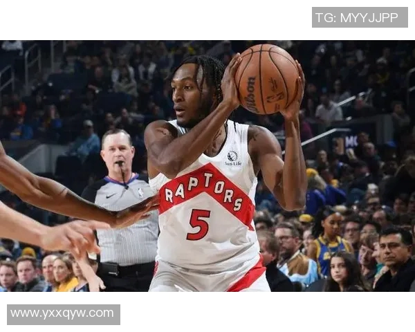 伊曼纽尔奎克利的崛起之路与篮球梦想的追逐历程